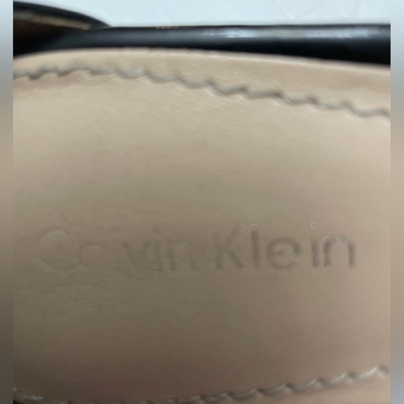 Calvin Klein Size 7-1/2 Black leather Gladiator sandals. Rear zipper Entry. - Picture 7 of 12